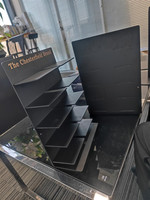 Trustloops Custom Heavy Duty Metal Black Modern Wallet Display Stand Desain Multi-Tier yang Dapat Disesuaikan untuk Penggunaan Promosi Ritel