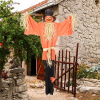 AROMA Décoration d'Halloween Effrayante : Bonhomme Citrouille Suspendu de 140 cm pour Jardin Intérieur et Extérieur, Ambiance Festive