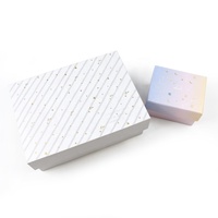 Boîte cadeau de luxe personnalisée en gros avec motif doré et boîte intérieure rose-violet dégradé, emballage texturé haut de gamme