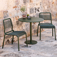 Ensemble de salle à manger élégant pour patio, mobilier de jardin compact, table à surface lisse et sièges en corde texturée pour terrasse arrière-cour