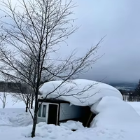 HAOSAI Maison pliable préfabriquée à faible coût, conteneur de stockage pliable en béton à montage rapide, maison pliable pour l'école