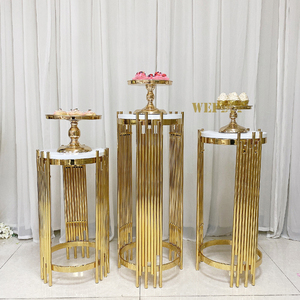 Juego de 3 Soportes Redondos para Pastel de Hierro Dorado Moderno Simpson de 35 cm de Diámetro, Decoraciones Premium para Bodas y Mesa de Postres - Product Image 5