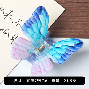 Juego de Pinzas para el Cabello con Mariposas y Tiburones Pintados a Mano en Acrílico - Accesorios Artísticos y Elegantes para el Cabello para Mujeres y Niñas - Product Image 4