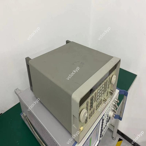 Keysight/ Agilent / HP 8648D Synthesized RF <b>Signal</b> <b>Generator</b>, 9 kHz to 4000 MHz - Product Image 4