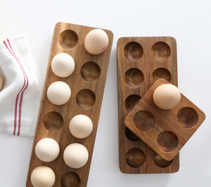 Soporte para huevos de madera maciza de alta calidad Acacia para encimera de cocina Mesa de desayuno Herramientas para huevos para revolver - Product Image 2