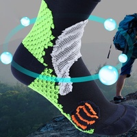 Chaussettes de sport unisexes en polyester 100 % haute qualité, anti-humidité, pour étudiants européens et américains, chaussettes de football extensibles