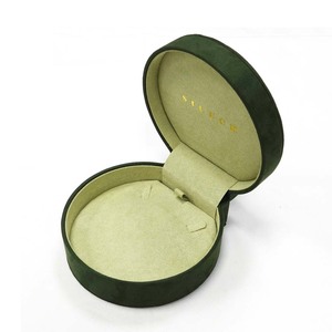 Caja de collar de viaje Organizador compacto Almacenamiento seguro para uso diario y artículos esenciales de escapada de fin de semana - Product Image 3