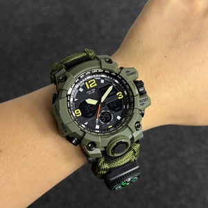 นาฬิกาข้อมือผู้ชายสำหรับกิจกรรมกลางแจ้ง นาฬิกาสปอร์ตอเนกประสงค์ พร้อมเข็มทิศ กันน้ำ นาฬิกาควอตซ์ ระบบ LED นาฬิกาดิจิตอล - Product Image 2