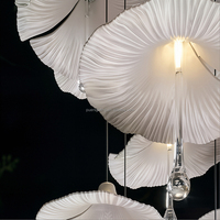 Lustre personnalisé en forme de pétale de lotus pour hall d'hôtel, lampe de plafond en verre de luxe à motif floral naturel pour projet de décoration d'éclairage