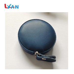 Ruban à mesurer rétractable souple pour tailleur, double échelle <span class=keywords><strong>60</strong></span> pouces/150 <span class=keywords><strong>cm</strong></span>, avec mousqueton en cuir, porte-clés et pompon, logo couleur personnalisé - Product Image 3