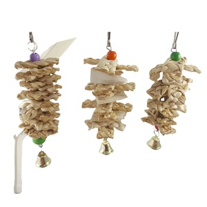 Vẹt bền vững Cung cấp mực Xương Canxi bổ sung xiên cỏ dệt Chewy đồ chơi bằng gỗ Chewy xiên - Product Image 1