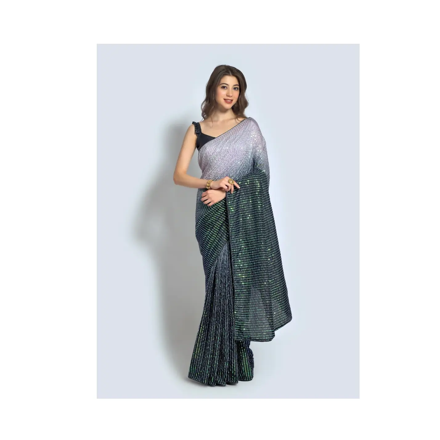 Urutan bantalan indah kualitas terbaik dan visitra sutra Saree berat untuk wanita dipakai tersedia pada harga ekspor
