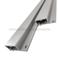 Profils en aluminium extrudé de la série industrielle 6000, en forme de L, à coins arrondis, découpés et soudés par CNC.