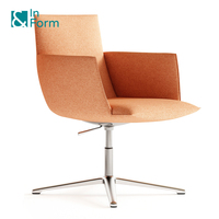 Chaise de conférence élégante avec accoudoirs, assise confortable, pour réunions de personnel, chaise de direction, mobilier de projet, chaise d'hôtel