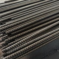 Tige d'échafaudage en acier réglable et renfort d'échafaudage avec tuyau fileté et connecteur pour une utilisation murale
