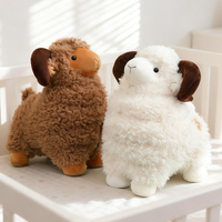 Peluches personnalisées en gros de moutons à grandes cornes, jouets en peluche animaux, fabricant direct