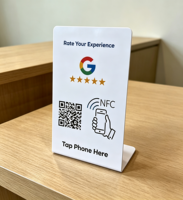 Support de table NFC en acrylique pliable en forme de L personnalisé, plaque NFC pour avis Google, panneau de table NFC pour comptoir de restaurant, magasin de détail
