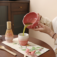 Bol à matcha sculpté à la main avec motif de lotus, bec verseur, Chawan traditionnel japonais, Chasen en bambou