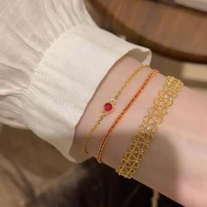 Bracelets en or avec cordes rouges et diamants rouges tressés à la main, empilés, sont à la mode, polyvalents et sophistiqués, parfaits pour votre signe du zodiaque. - Product Image 3