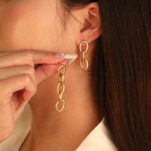 Pendientes de Cadena Larga con Baño de Oro de 18k, Joyería de Acero Inoxidable Resistente al Agua, Pendientes de Borla que No se Deslustran para Mujer - Product Image 1