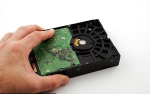 ฮาร์ดดิสก์ SATA รุ่นใหม่ ST8000NE001 ความจุ 8TB ขนาด 3.5 นิ้ว ความเร็ว 7200 รอบต่อนาที สำหรับเดสก์ท็อปและ NAS อายุการเก็บรักษาหนึ่งปี - Product Image 3