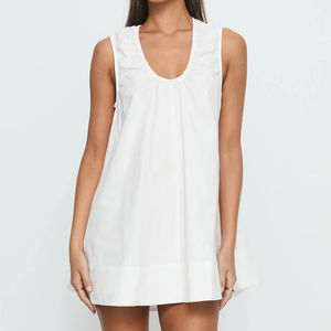 Robe Courte Blanche Sans Manches Col U Plissée Ample en Coton pour Femme – Idéale au Quotidien et en Été - Product Image 4