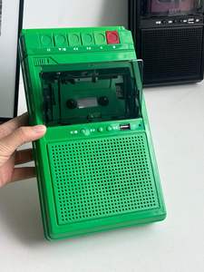 Retro Cassette Tape to MP3 Converter, Portable Cassette Player with <b>USB</b> Flash Drive & Auto Reverse - Product Image 2