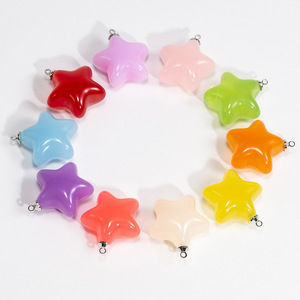 Breloques étoiles en acrylique couleur gelée QY de luxe en gros, pendentifs étoiles pentagrammes 3D pour la fabrication de bijoux, porte-clés et sangles de téléphone DIY - Product Image 3