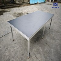 Scène de concert en alliage d'aluminium, plateforme événementielle portable d'extérieur, conception modulaire à double couche, capacité de charge de 800 kg, montage rapide