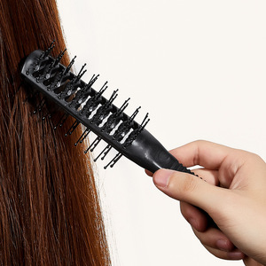 Peigne à cheveux double rangée Playboy pour hommes, noir, volumisant et bouclant, pour tous types de cheveux - Product Image 3