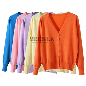 Autunno inverno <span class=keywords><strong>Cardigan</strong></span> donna maglioni donna con bottone <span class=keywords><strong>nero</strong></span> bianco maglione scollo a V manica lunga donna <span class=keywords><strong>Cardigan</strong></span> lavorato a maglia sottile - Product Image 2