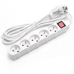 Regleta francesa de 5 tomas con interruptor, 3 m, 3G, 1,0 mm, color blanco, ideal para múltiples conexiones - Product Image 1