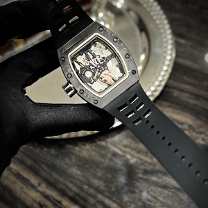 นาฬิกาข้อมือรุ่นลิมิเต็ดอิดิชั่น "Devil's Horn" <span class=keywords><strong>ค</strong></span>าร์บอนไฟเบอร์ สไตล์ร็อ<span class=keywords><strong>ค</strong></span> รุ่นทัวร์บิลยอง "นิ้วทองคำ" หรูหราที่สุด RM 66 - Product Image 3