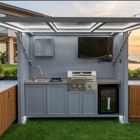 Cuisine extérieure intégrée de luxe, îlot barbecue intelligent avec auvent motorisé, éclairage LED mural, pod modulaire préfabriqué