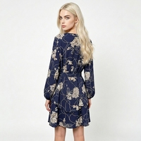 Nouvelle Arrivée 2026 – Robe Mini Décontractée pour Femme, Bleu Marine, Imprimé Floral, Manches Longues, Col en V, Ceinturée, Volants, Idéale pour les Fêtes – Vente en Gros OEM