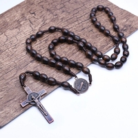 Collier de prière en bois naturel avec chapelet, croix et breloque, cadeau religieux catholique chrétien Saint Benoît, collier en perles de bois