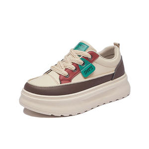 حذاء رياضي جديد طراز كوري إنز للطالبات بنعل سميك حذاء رياضي لزيادة الطول KT275 حذاء شارع أبيض غير رسمي صغير من الجلد الصناعي الأبيض - Product Image 5