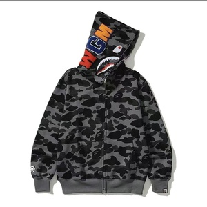 <span class=keywords><strong>Sudadera</strong></span> con Capucha <span class=keywords><strong>Bape</strong></span> de Tiburón para Hombre 2025 con Logo Personalizado y Cremallera Completa de Algodón y Camuflaje - Product Image 1