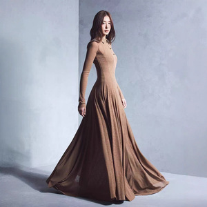 Abito con Colletto a Polo di Design Vietnamita di Alta Gamma, Nuovo Stile Elegante e Aderente per il Lavoro - Product Image 2