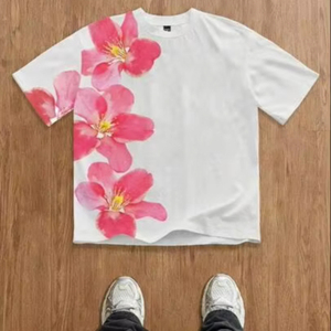 เสื้อยืดผู้ชายสีขาวลายดอกไม้ แขนสั้น คอกลม ทรงปกติ สวมใส่สบาย ผ้าเจอร์ซีย์คอตตอน ระบายอากาศได้ดี - Product Image 1