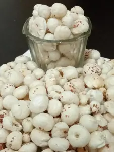 Nueces de loto seleccionadas a mano, phool makhana, son semillas comestibles de gran tamaño y calidad premium derivadas de la planta de loto Euryale ferox. - Product Image 4