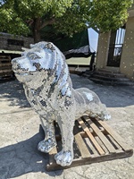 Sculpture de lion en mosaïque de miroir argenté grandeur nature, statue d'animal en fibre de verre, ornement de lion fait à la main pour la décoration extérieure de villa et de jardin