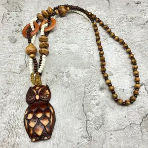 Hot Selling Interesting Resin Wood Pendant Big Choker Wooden Necklace Women