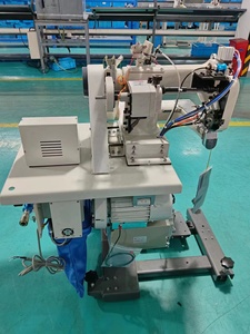 Máquina de Coser Industrial de Cadena Triple de Alta Velocidad QK-9688XH (Tipo Neumático con Correa para Materiales Gruesos) - Product Image 2