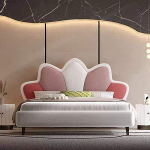 Letto in Pelle di Alta Gamma, Moderno e Lussuoso, Matrimoniale Imbottito Sospeso, Arredamento per Camera da Letto di Villa - Product Image 2