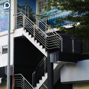 <span class=keywords><strong>Escalier</strong></span> <span class=keywords><strong>droit</strong></span> extérieur Prima, fauteuil <span class=keywords><strong>monte</strong></span>-<span class=keywords><strong>escalier</strong></span> <span class=keywords><strong>droit</strong></span> pour la maison avec ceinture de sécurité et télécommande, fabricant OEM - Product Image 1