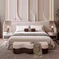 Modernes Gebogenes Wellen-Kopfteil Gepolstertes Bett King/Queen Size, Weicher Stoff Luxuriöses Schlafzimmermöbel