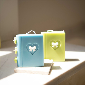 Bougie parfumée en forme de cahier de <span class=keywords><strong>livre</strong></span> simulé Bougies d'<span class=keywords><strong>aromathérapie</strong></span> créatives Anniversaire pour cadeau Décoration de la maison - Product Image 4