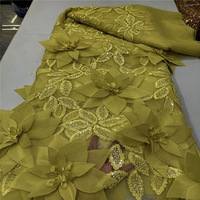 Tissu en dentelle de tulle brodé de grandes fleurs avec perles et paillettes pour robe de soirée - Grande Vente
