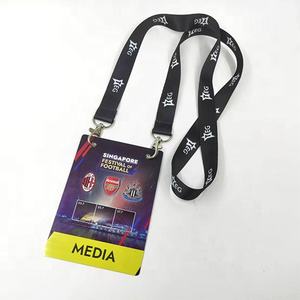 Personalizado <span class=keywords><strong>de</strong></span> plástico duro <span class=keywords><strong>de</strong></span> <span class=keywords><strong>PVC</strong></span> <span class=keywords><strong>de</strong></span> gran tamaño <span class=keywords><strong>de</strong></span> doble ranura evento credencial pase Vip nombre etiqueta Conferencia insignia - Product Image 3